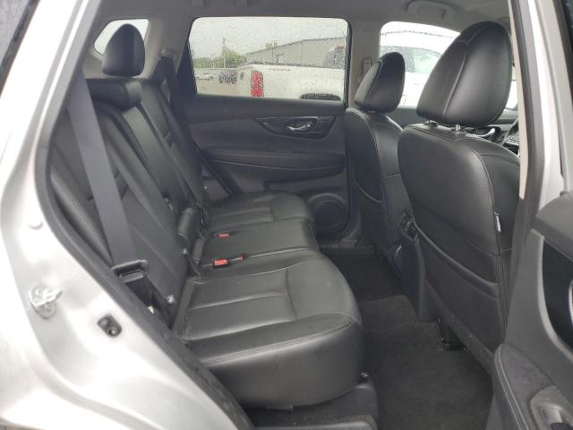 5N1AT2MV8JC745023 - 2018 NISSAN ROGUE S 银色 照片 11