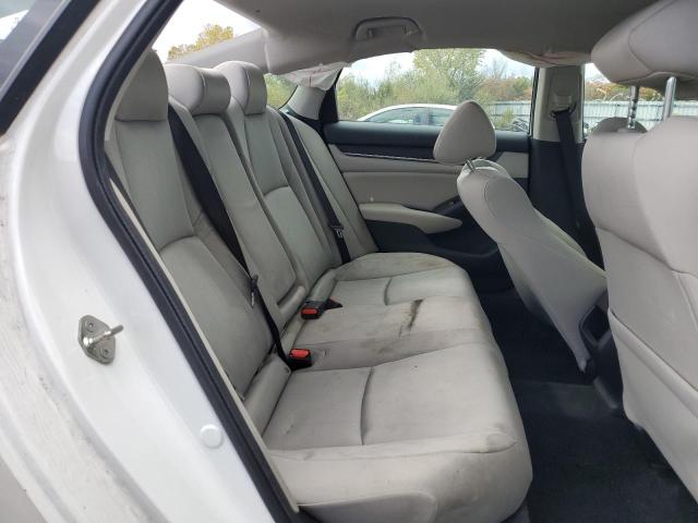 1HGCV1F13KA125139 - 2019 HONDA ACCORD LX WHITE photo 10