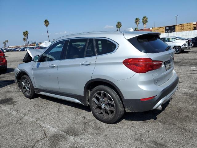 WBXJG7C04M5U33823 - 2021 BMW X1 SDRIVE28I SILVER photo 2