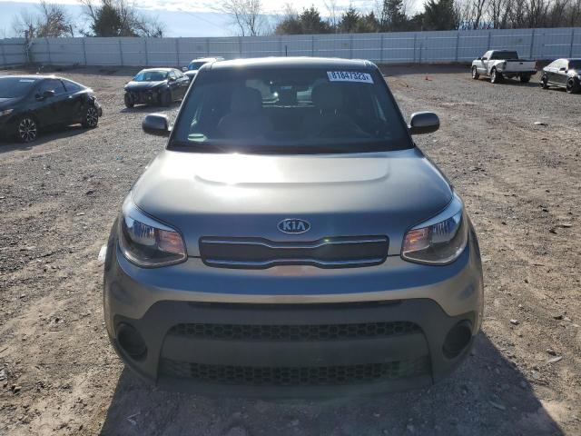 KNDJN2A23H7427824 - 2017 KIA SOUL SILVER photo 5