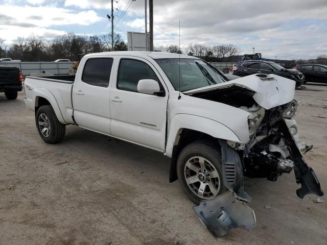 3TMKU4HNXBM027405 - 2011 TOYOTA TACOMA DOUBLE CAB PRERUNNER LONG BED WHITE photo 4