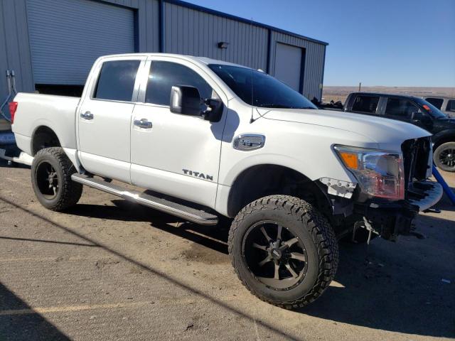 1N6AA1E52HN557466 - 2017 NISSAN TITAN SV WHITE photo 4