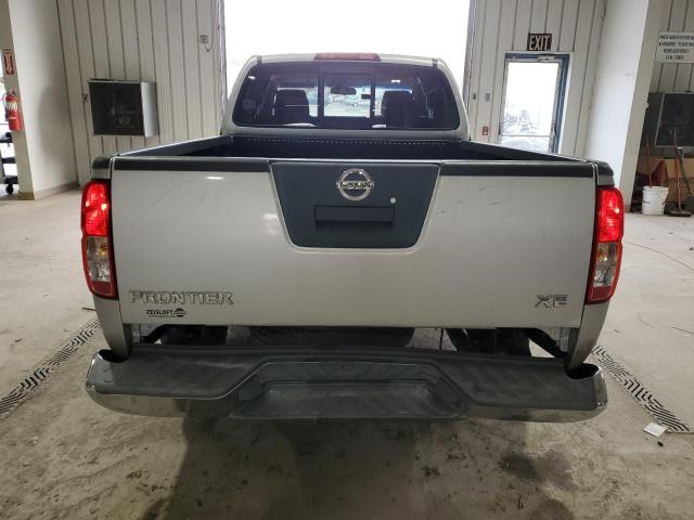 1N6BD06T25C449312 - 2005 NISSAN FRONTIER KING CAB XE SILVER photo 6