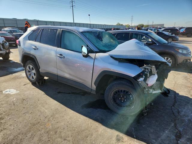 2T3F1RFV5NW312400 - 2022 TOYOTA RAV4 LE SILVER photo 4