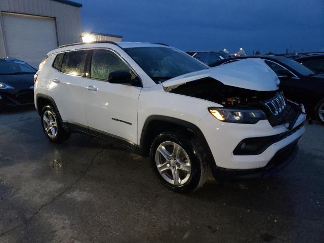 3C4NJDBN3PT552821 - 2023 JEEP COMPASS LATITUDE WHITE photo 4