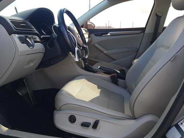 1VWDT7A38HC044944 - 2017 VOLKSWAGEN PASSAT R-LINE Grau Foto 7