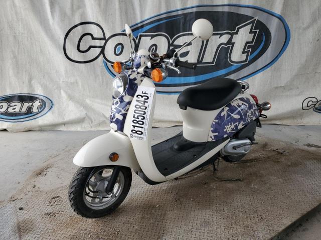 JH2AF60627K301045 - 2007 HONDA CH50 S WHITE photo 2