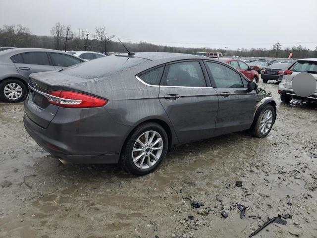 3FA6P0H73HR377348 - 2017 FORD FUSION SE CHARCOAL photo 3