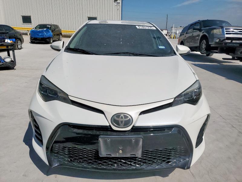 5YFBURHE6HP583922 - 2017 TOYOTA COROLLA L WHITE photo 5
