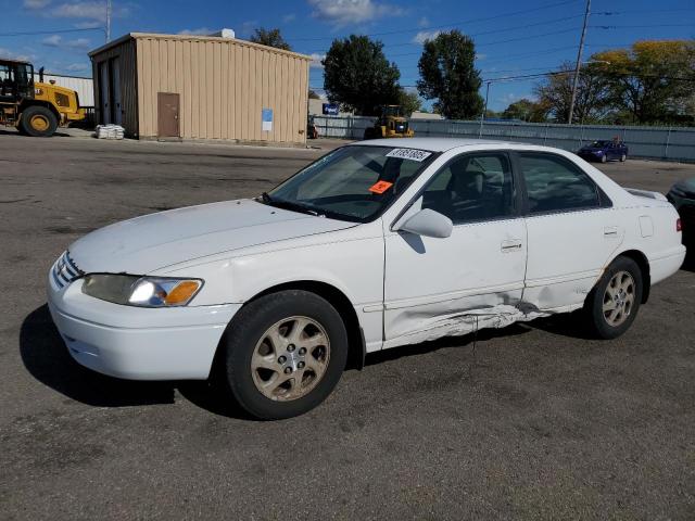 1999 TOYOTA CAMRY LE, 