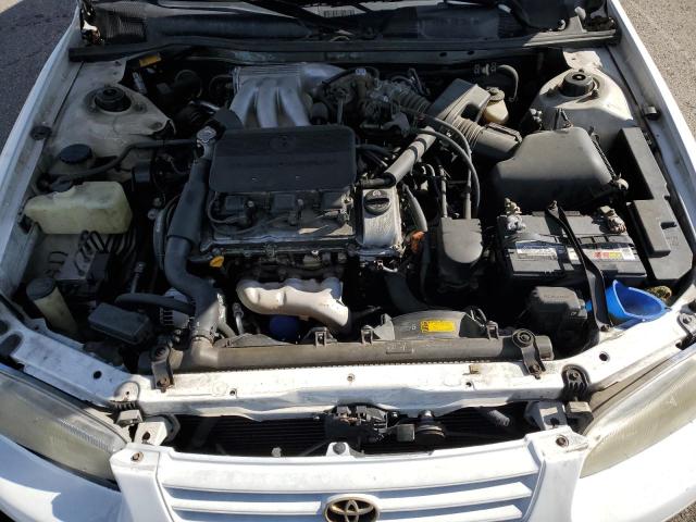 JT2BF22K9X0191616 - 1999 TOYOTA CAMRY LE WHITE photo 11
