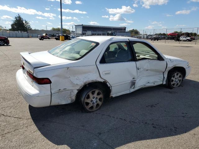 JT2BF22K9X0191616 - 1999 TOYOTA CAMRY LE WHITE photo 3