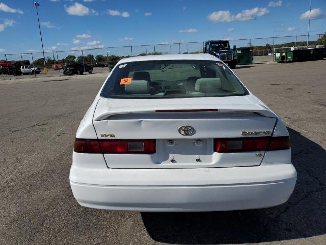 JT2BF22K9X0191616 - 1999 TOYOTA CAMRY LE WHITE photo 6