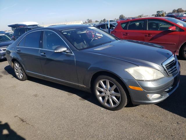 WDDNG71X88A183438 - 2008 MERCEDES-BENZ S 550 BLUE photo 4