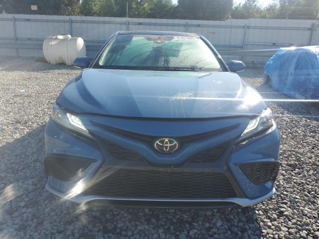 4T1K61AK2PU102332 - 2023 TOYOTA CAMRY XSE أزرق صورة 5