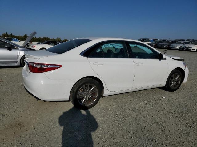 4T1BF1FK8HU292793 - 2017 TOYOTA CAMRY LE 白色 照片 3