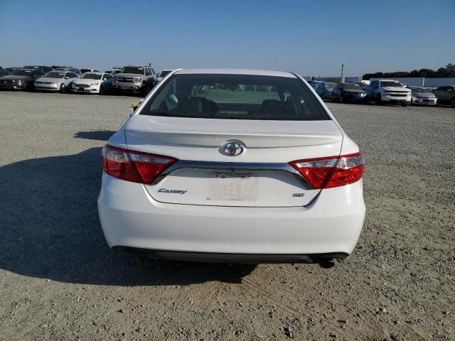 4T1BF1FK8HU292793 - 2017 TOYOTA CAMRY LE 白色 照片 6