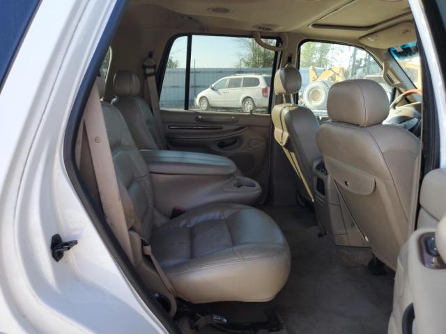 5LMFU28R62LJ10770 - 2002 LINCOLN NAVIGATOR 白色 照片 10