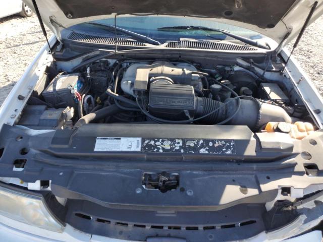 5LMFU28R62LJ10770 - 2002 LINCOLN NAVIGATOR 白色 照片 11