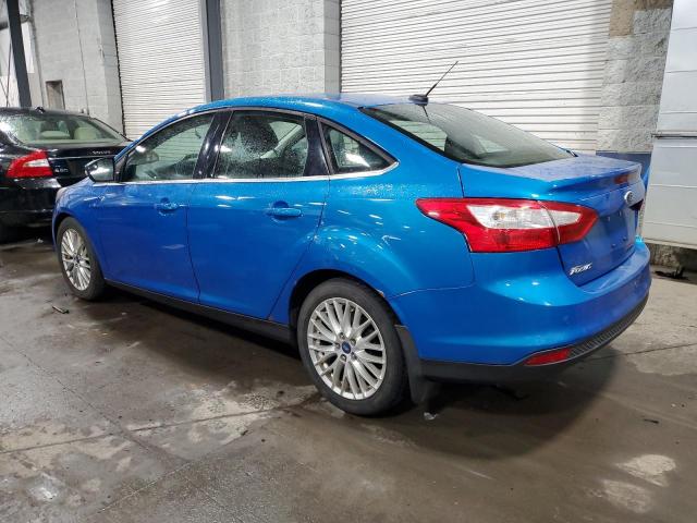 1FAHP3H21CL321205 - 2012 FORD FOCUS SEL BLUE photo 2