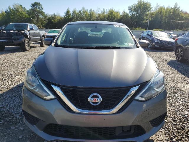 3N1AB7AP8JY311849 - 2018 NISSAN SENTRA S ნაცრისფერი ფოტო 5