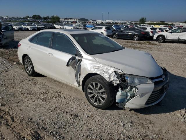 4T1BF1FK0FU918981 - 2015 TOYOTA CAMRY LE WHITE photo 4