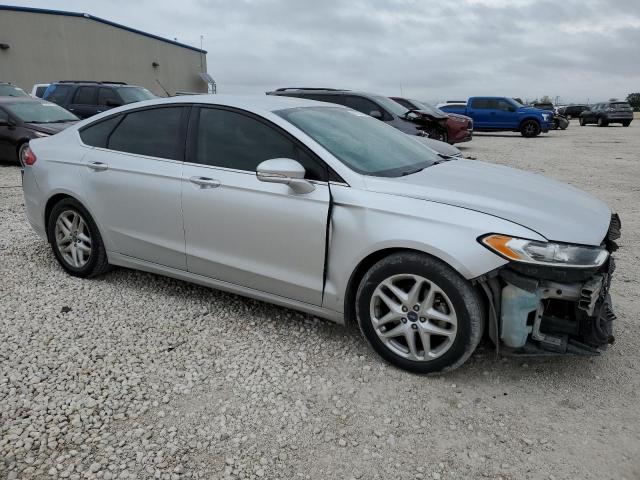 3FA6P0H7XDR125039 - 2013 FORD FUSION SE SILVER photo 4