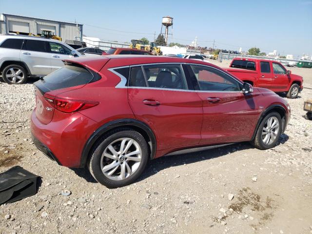 SJKCH5CP7JA059986 - 2018 INFINITI QX30 BASE RED photo 3