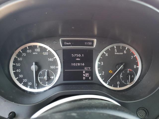 SJKCH5CP7JA059986 - 2018 INFINITI QX30 BASE RED photo 9