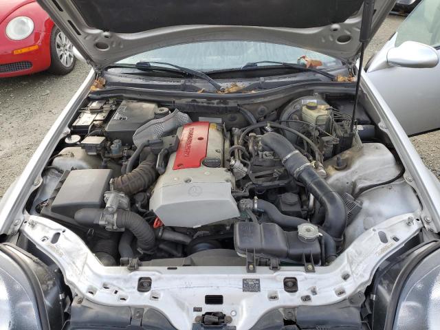 WDBKK47F9XF125637 - 1999 MERCEDES-BENZ SLK 230 KOMPRESSOR SILVER photo 11