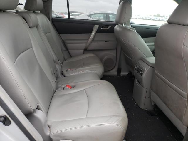 5TDBK3EH3DS235286 - 2013 TOYOTA HIGHLANDER BASE ვერცხლისფერი ფოტო 11