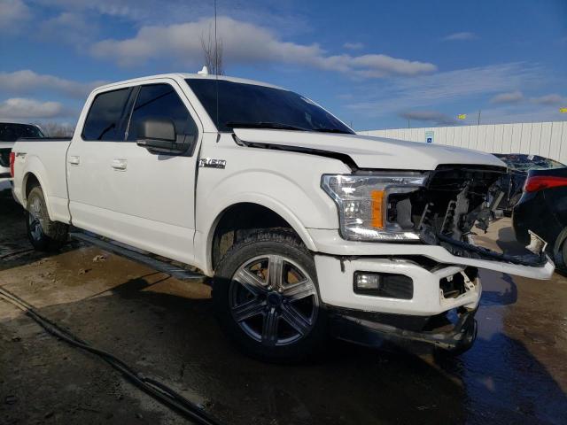 1FTFW1E5XJFD68798 - 2018 FORD F150 SUPERCREW WHITE photo 4