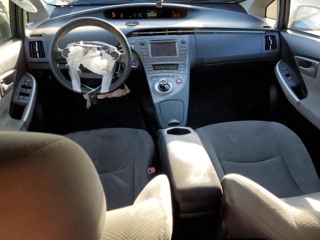 JTDKN3DU2F1989320 - 2015 TOYOTA PRIUS SILVER photo 8