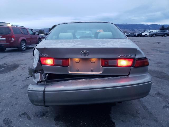 JT2BG22K6W0244641 - 1998 TOYOTA CAMRY CE GRAY photo 6