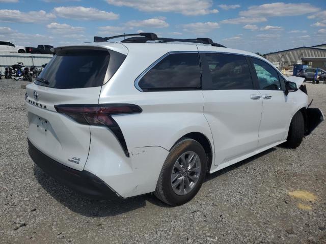 5TDJRKEC3PS177528 - 2023 TOYOTA SIENNA XLE Белый фото 3