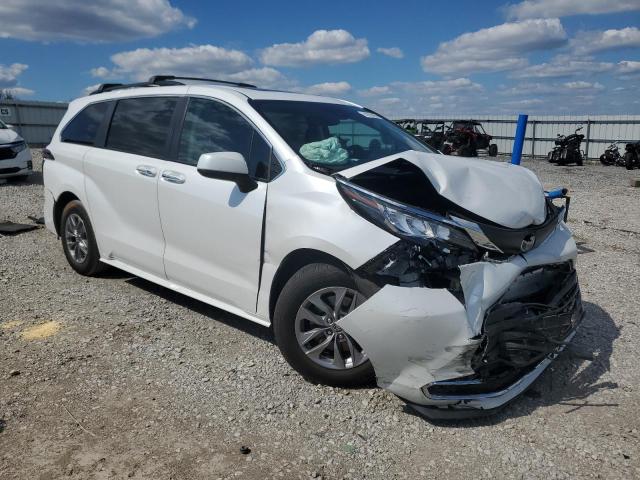 5TDJRKEC3PS177528 - 2023 TOYOTA SIENNA XLE Белый фото 4