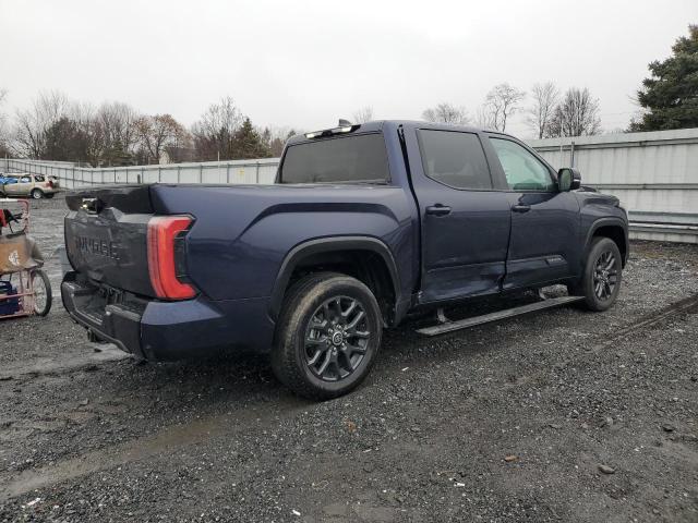 5TFNA5DB3NX001590 - 2022 TOYOTA TUNDRA CREWMAX PLATINUM Blau Foto 3