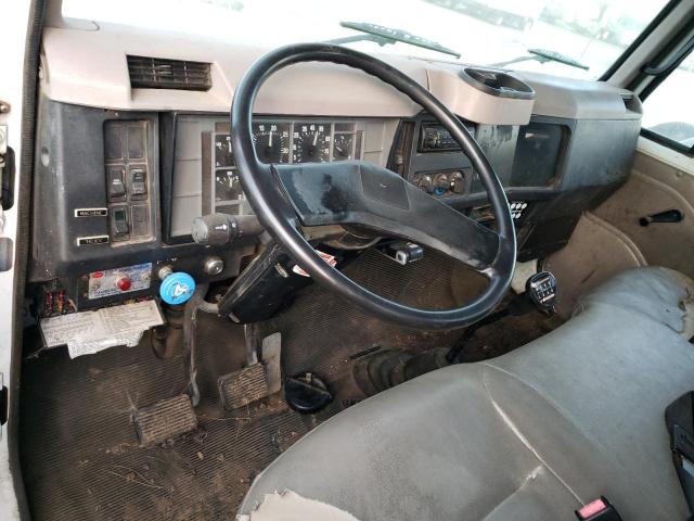 1HTSCABP5XH649663 - 1999 INTERNATIONAL 4000 4700 WHITE photo 8