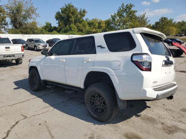 JTEBU5JR0J5603019 - 2018 TOYOTA 4RUNNER SR5/SR5 PREMIUM 白色 照片 2
