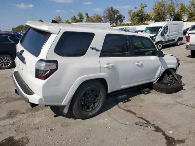 JTEBU5JR0J5603019 - 2018 TOYOTA 4RUNNER SR5/SR5 PREMIUM 白色 照片 3