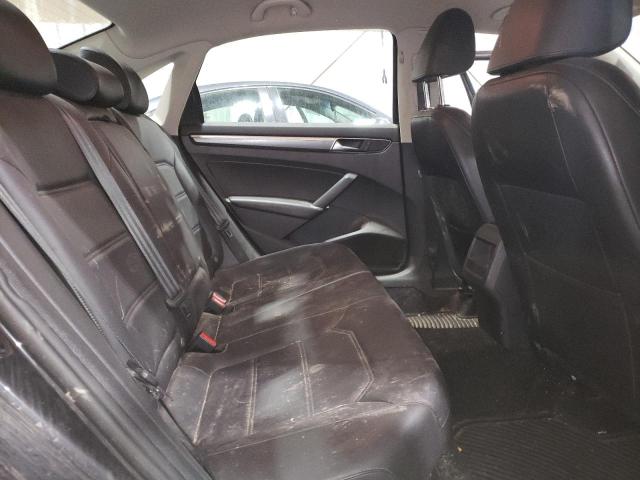 1VWDT7A33HC069959 - 2017 VOLKSWAGEN PASSAT R-LINE შავი ფოტო 10