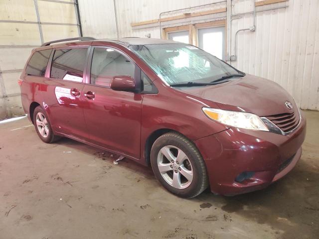 5TDKK3DC6FS551371 - 2015 TOYOTA SIENNA LE RED photo 4