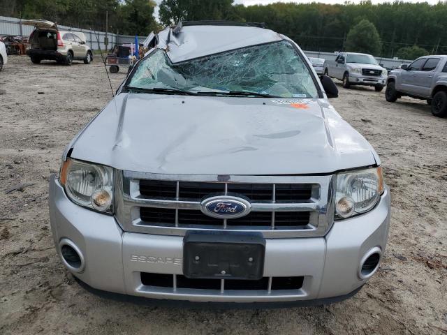 1FMCU0C7XCKB81414 - 2012 FORD ESCAPE XLS 银色 照片 5