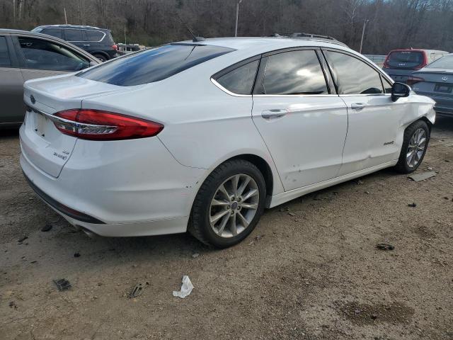 3FA6P0LUXHR381992 - 2017 FORD FUSION SE HYBRID WHITE photo 3