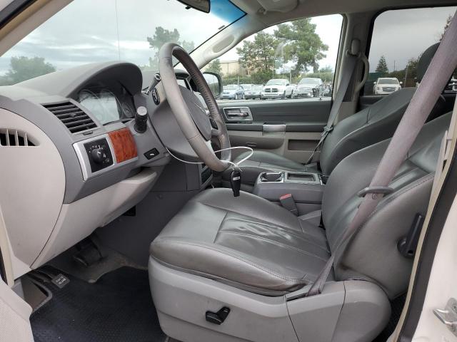 2A8HR54P38R844167 - 2008 CHRYSLER TOWN & COU TOURING WHITE photo 7