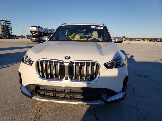 WBX73EF00R5Z81878 - 2024 BMW X1 XDRIVE28I WHITE photo 5