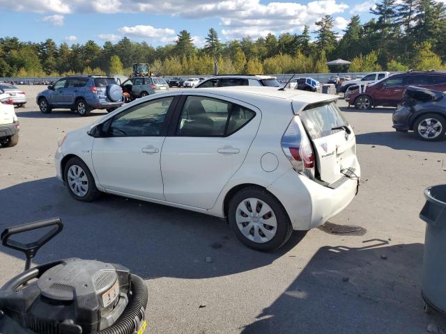 JTDKDTB35C1022533 - 2012 TOYOTA PRIUS C WHITE photo 2
