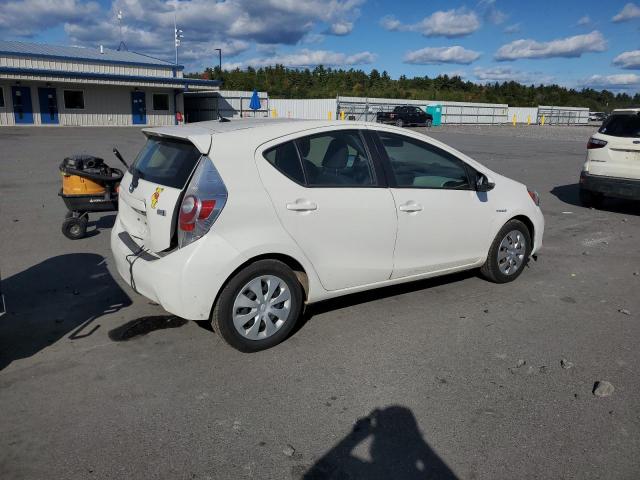 JTDKDTB35C1022533 - 2012 TOYOTA PRIUS C WHITE photo 3