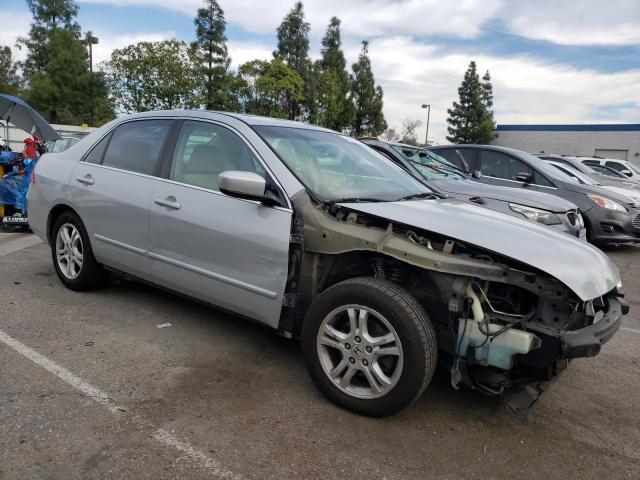 1HGCM56747A028697 - 2007 HONDA ACCORD EX SILVER photo 4