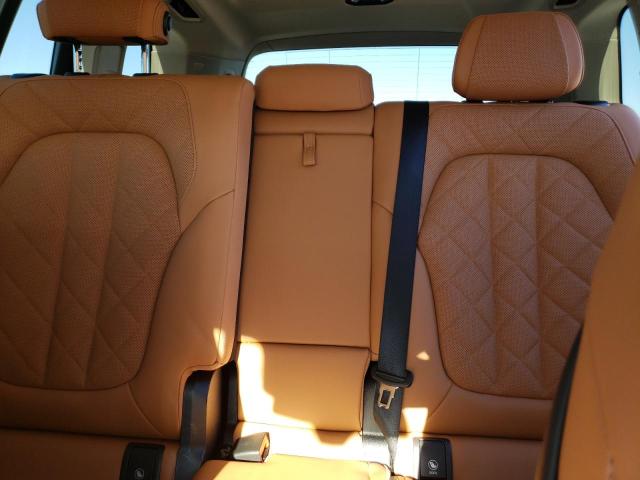 5UX23EM05S9X32077 - 2025 BMW X7 XDRIVE40I WHITE photo 10